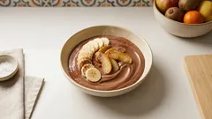 Σοκολατένιο smoothie bowl με καραμελωμένα μήλα — κρεμώδες και χορταστικό